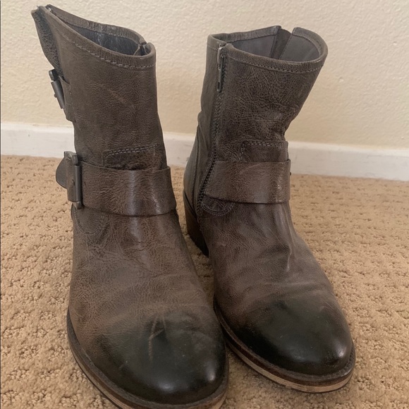 Women’s Seychelles Moto Boots - Picture 3 of 5